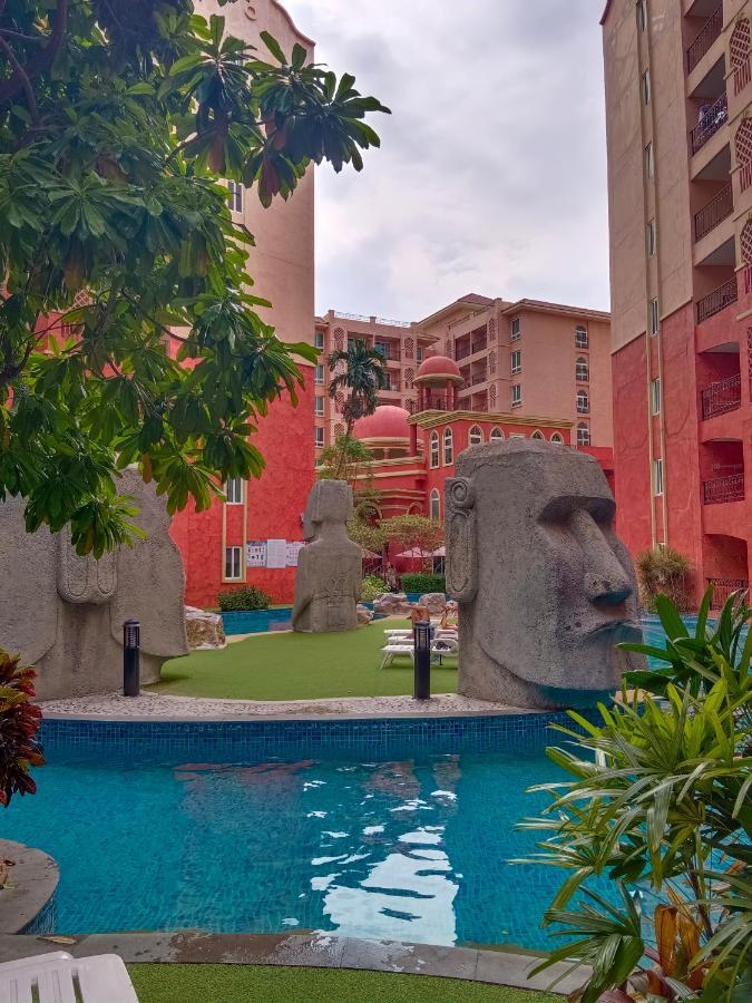 Seven Seas Condo Resort Beautiful Location Jomtien Beach Exterior photo