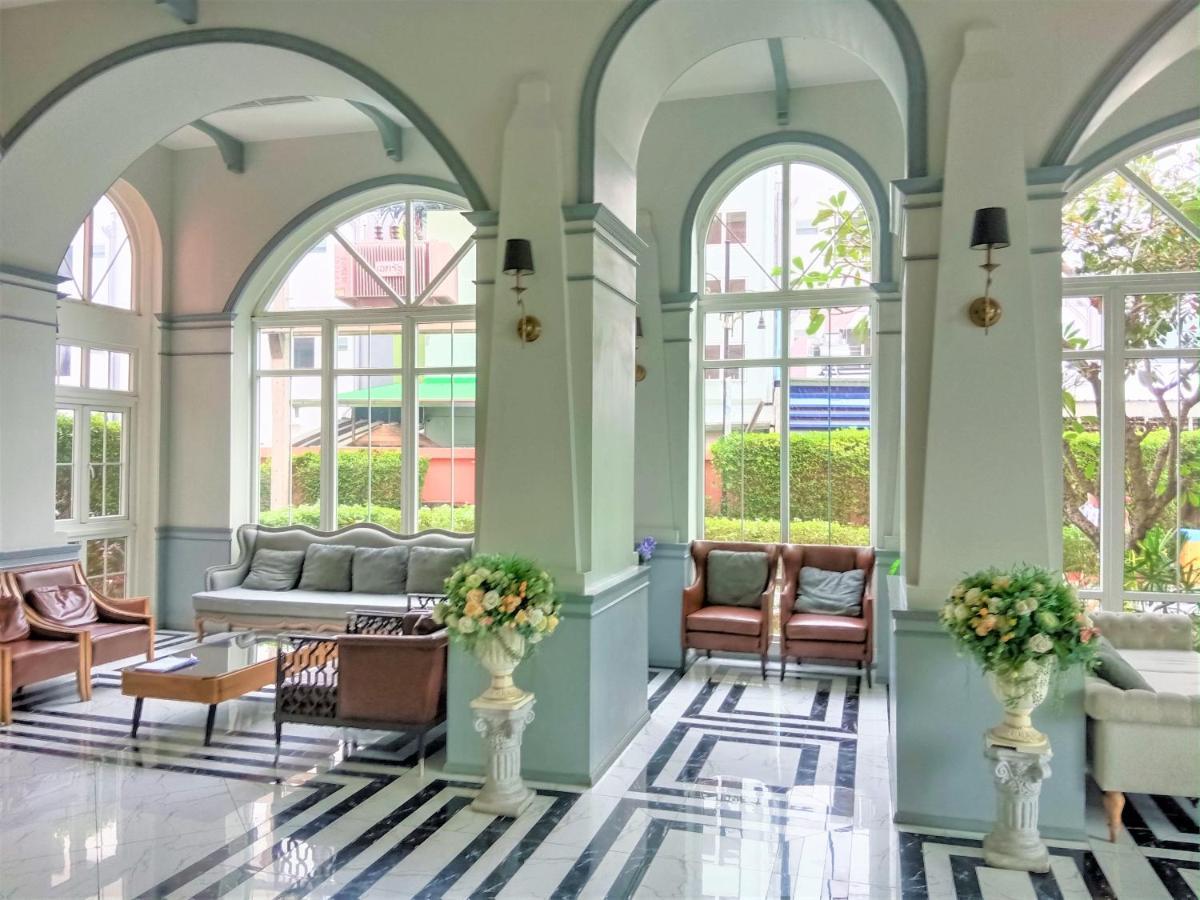 Seven Seas Condo Resort Beautiful Location Jomtien Beach Exterior photo